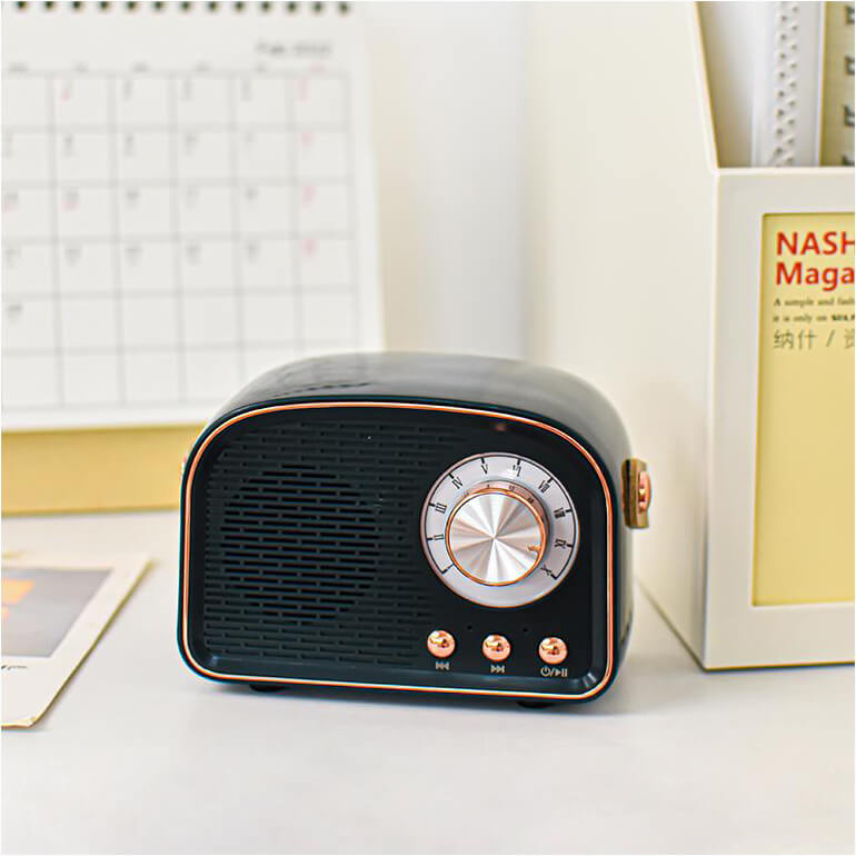 Altoparlante Bluetooth portatile in stile retro con audio ad alta qualità e lunga durata della batteria – design compatto ed elegante