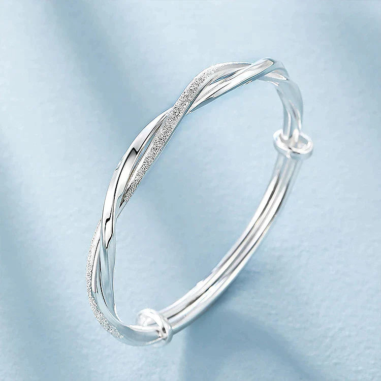 Bracciale da donna in argento intrecciato elegante e intramontabile