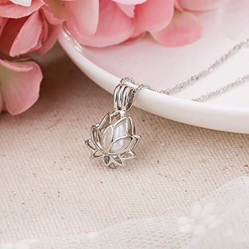 Collana luminosa con fiore di loto