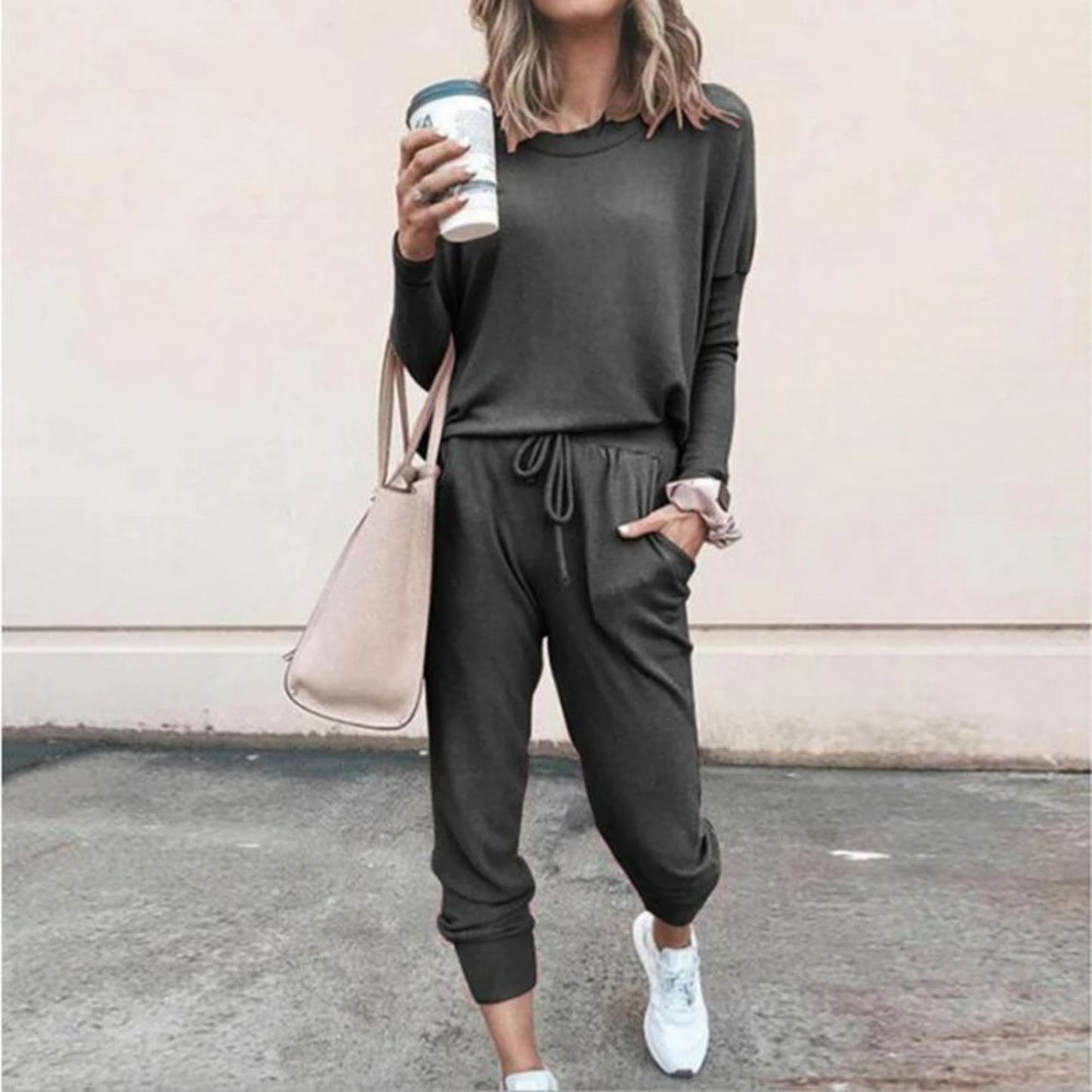 Completo due pezzi da donna a maniche lunghe con coulisse in vita