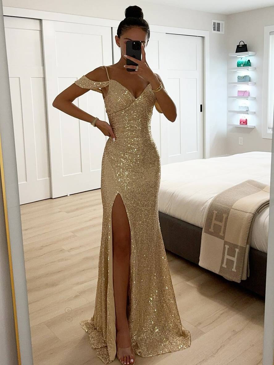 Elegante Abito da Sera Lungo Chic - Paillettes, Scollo a V e Spacco