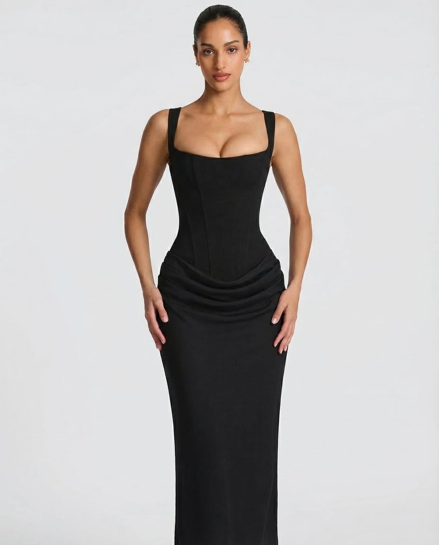 Elegante abito maxi stile corsetto con scollo quadrato