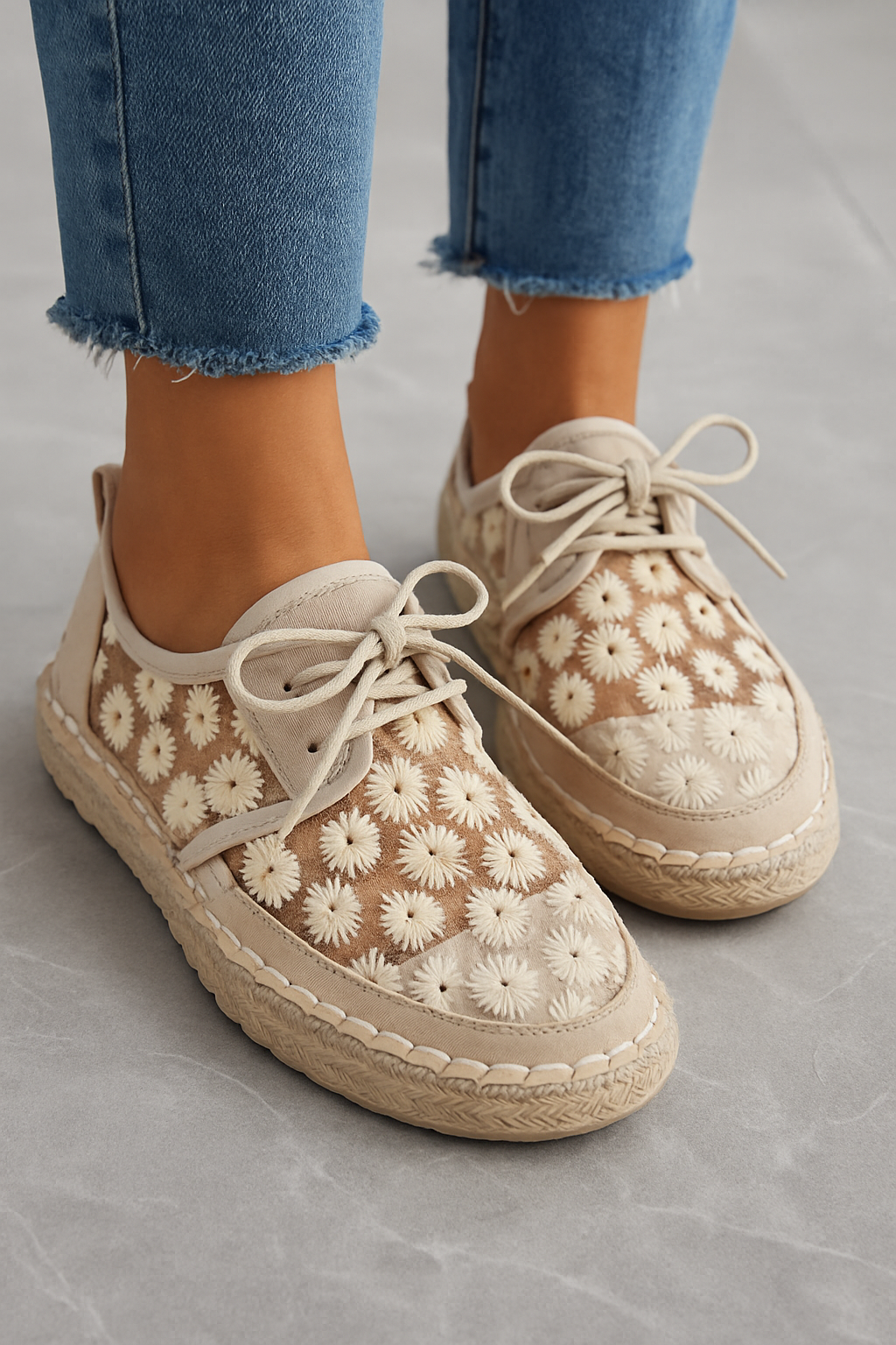 Scarpe ortopediche eleganti e traspiranti con motivo floreale