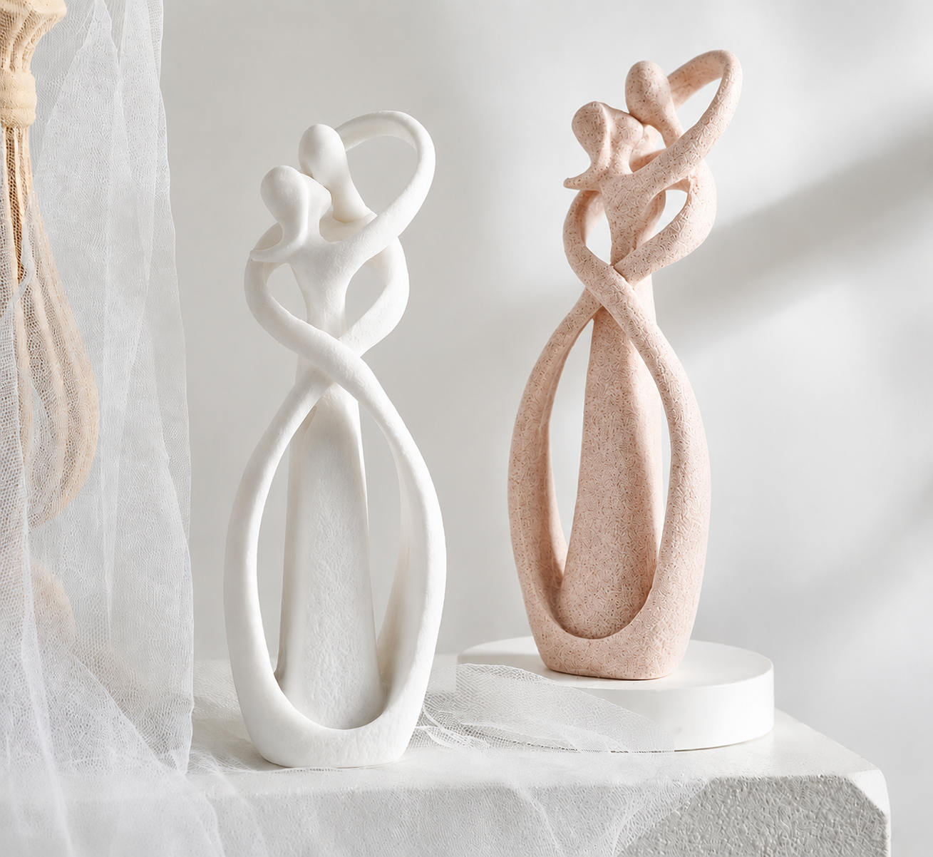 Scultura Abbraccio Eterno – Astratta – Amore Senza Tempo
