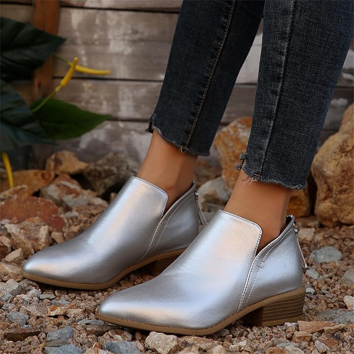 Stivaletti da donna con tacco basso e scollo a V