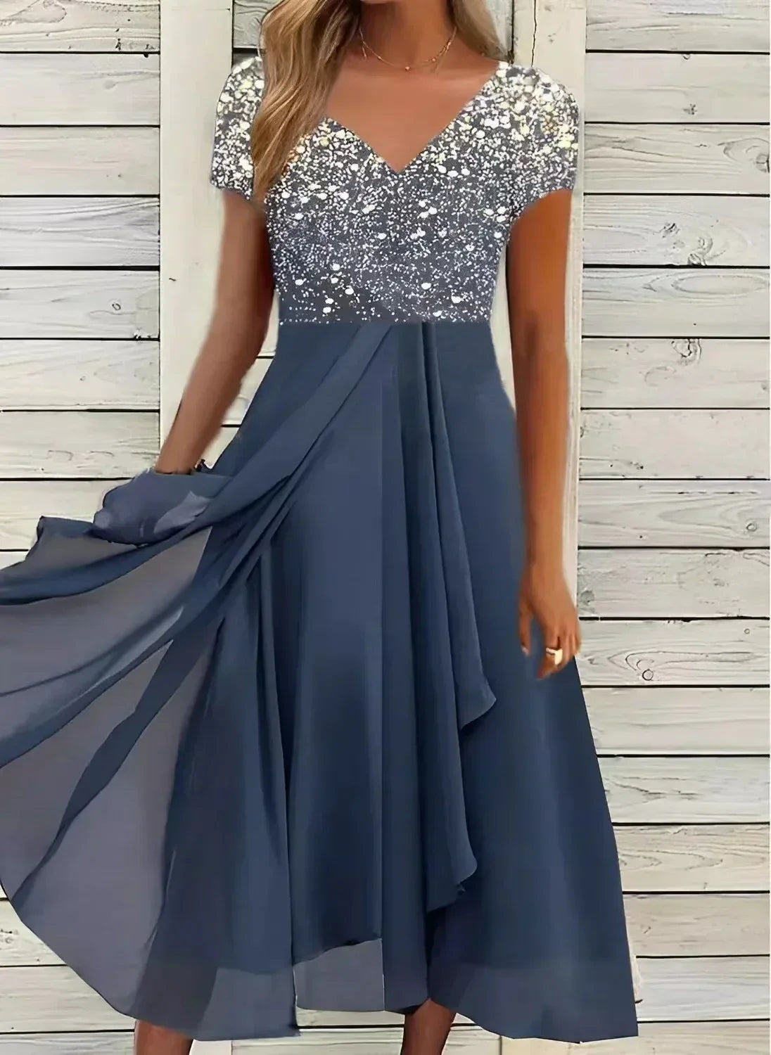 Abito da festa – chiffon leggero dal drappeggio elegante