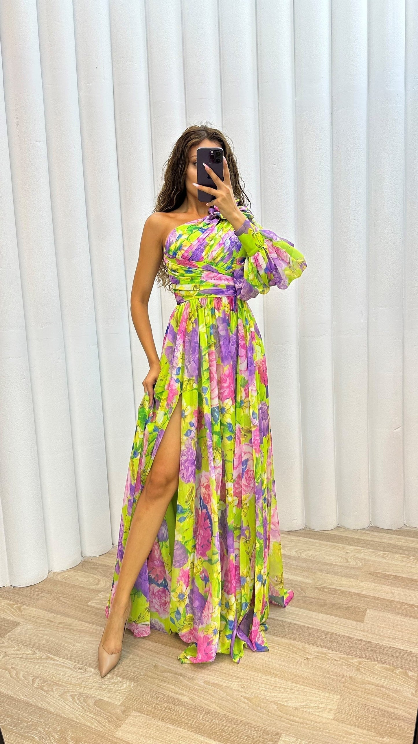 Abito maxi da donna monospalla a fantasia floreale