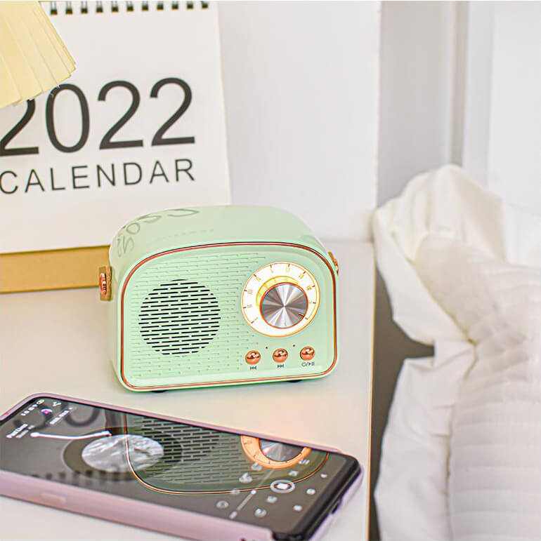 Altoparlante Bluetooth portatile in stile retro con audio ad alta qualità e lunga durata della batteria – design compatto ed elegante