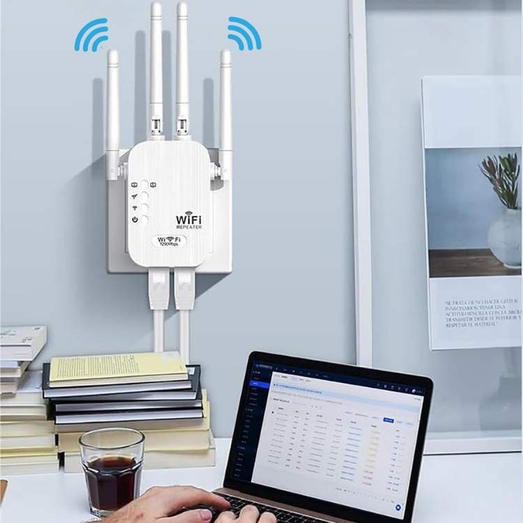 Amplificatore WiFi 5G da Esterno a Lungo Raggio per una Connessione Rapida