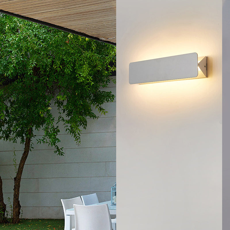 Applique a LED da interno orientabile in metallo, bianca