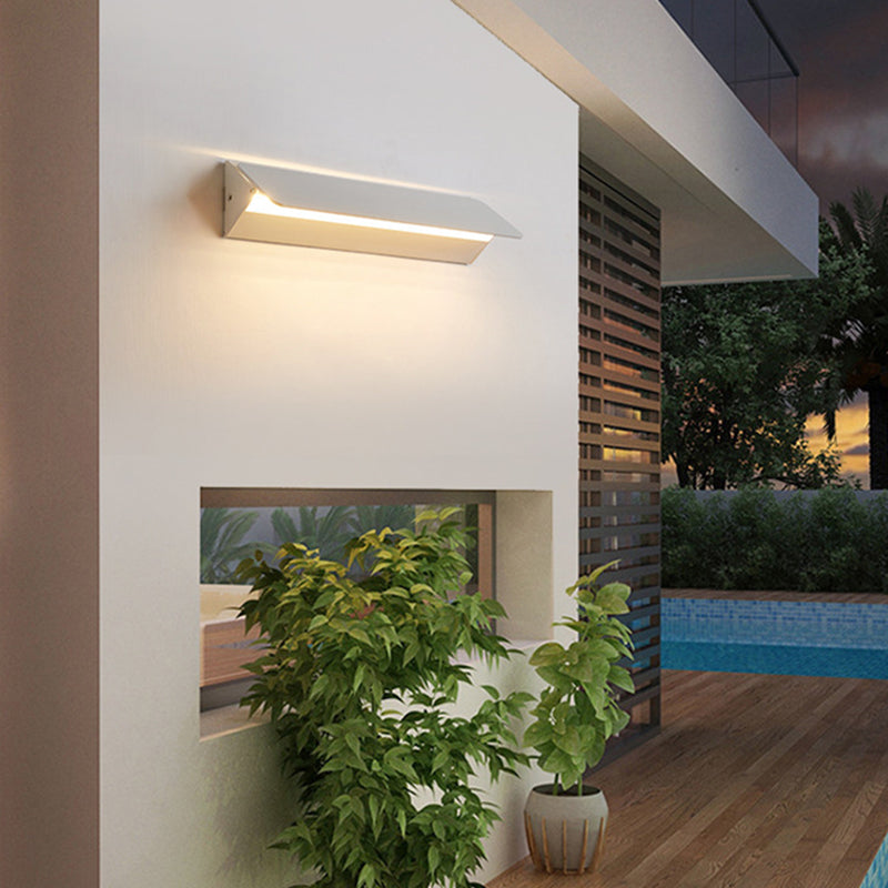 Applique a LED da interno orientabile in metallo, bianca