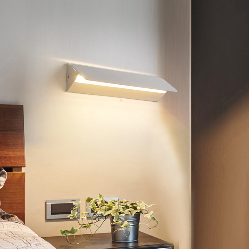 Applique a LED da interno orientabile in metallo, bianca