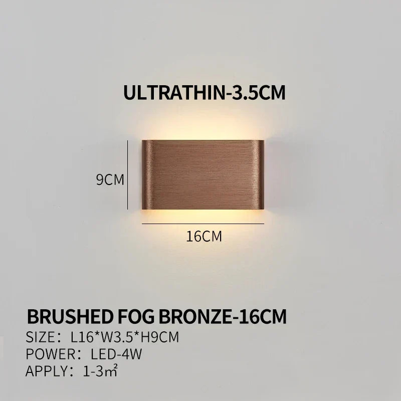 Applique a LED piatta in alluminio con paralume in acrilico