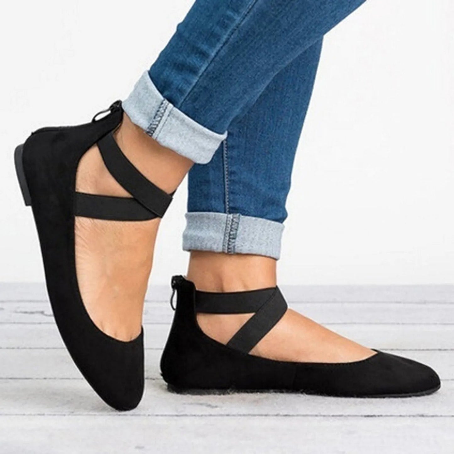 Ballerine da donna con cinturini incrociati alla caviglia