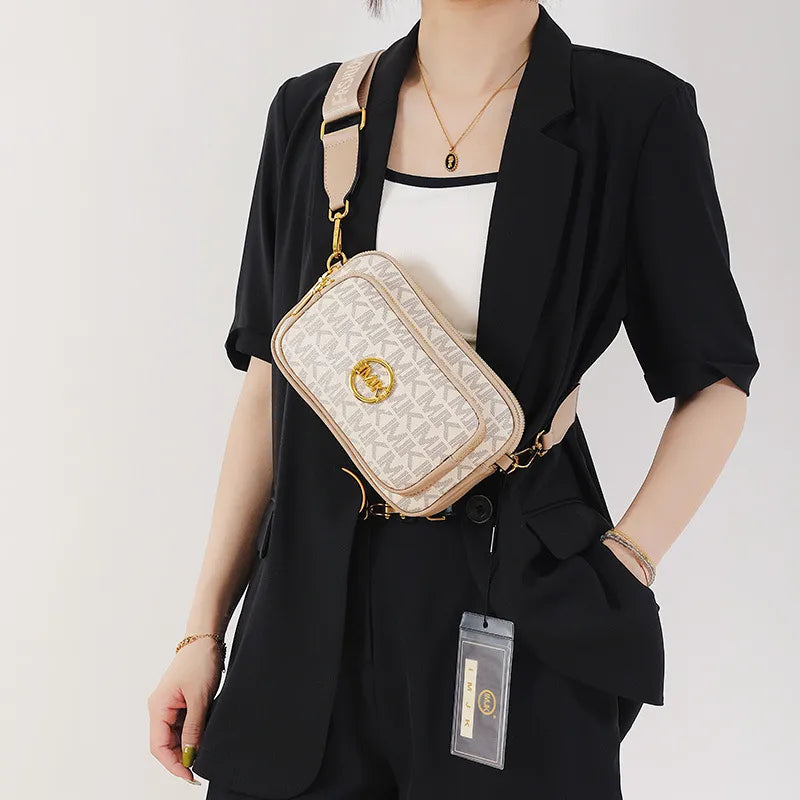 Borsa a tracolla da donna con monogramma e dettaglio catena
