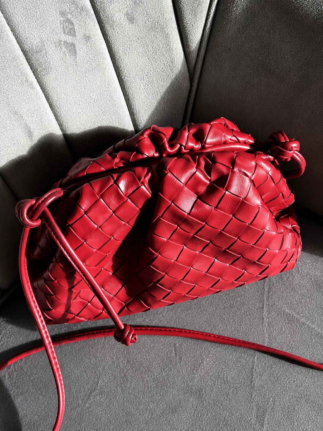Borsa Intrecciata in Pelle Sintetica con Chiusura a Coulisse per l'Uso Quotidiano e la Sera con Stile e Funzionalità