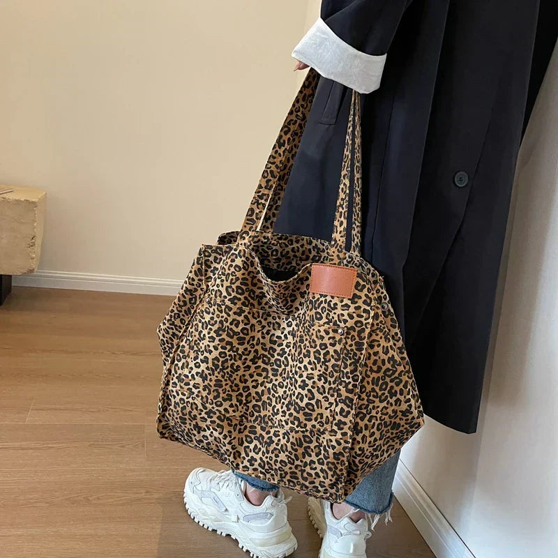 Borsa Tote Oversize da Donna – Capiente Borsa da Giorno con Fantasia Lavanda/Ghepardo