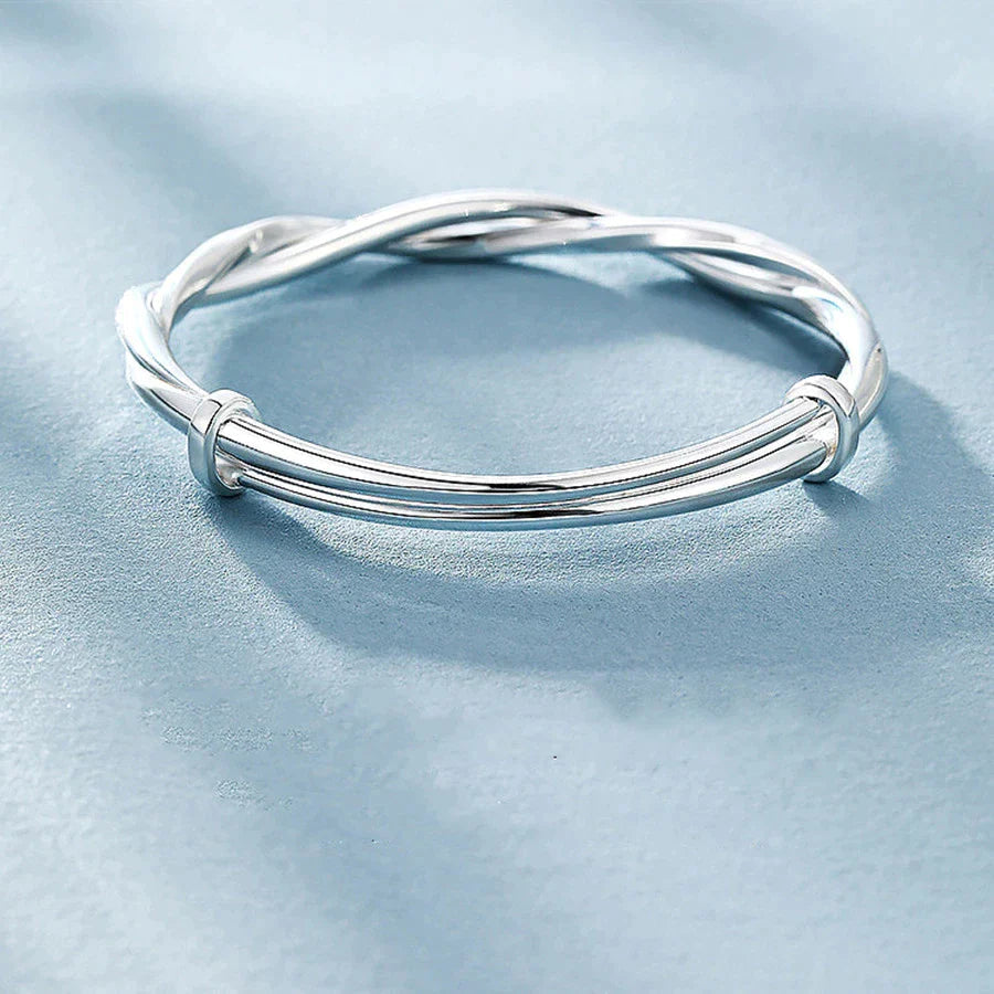 Bracciale da donna in argento intrecciato elegante e intramontabile