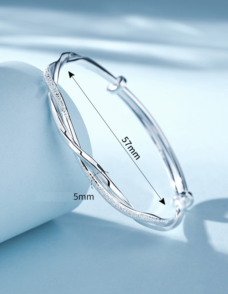 Bracciale da donna in argento intrecciato elegante e intramontabile