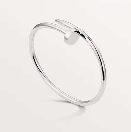 Bracciale rigido a chiodo in argento