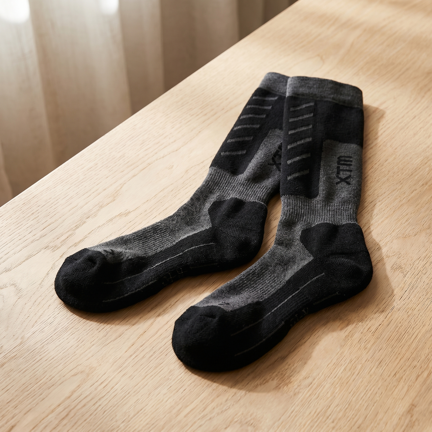 Calze da snowboard unisex in lana merino | Calzettoni invernali tecnici con zone d'imbottitura differenziate