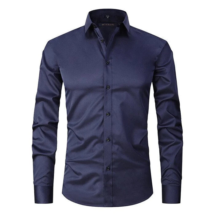 Camicia da uomo elegante e no stiro con bottoni