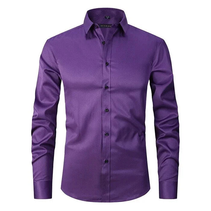 Camicia da uomo elegante e no stiro con bottoni