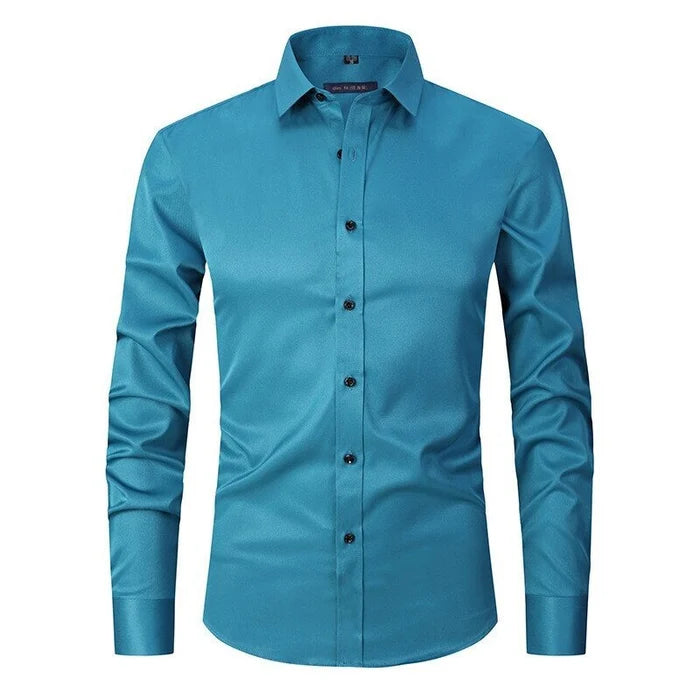 Camicia da uomo elegante e no stiro con bottoni