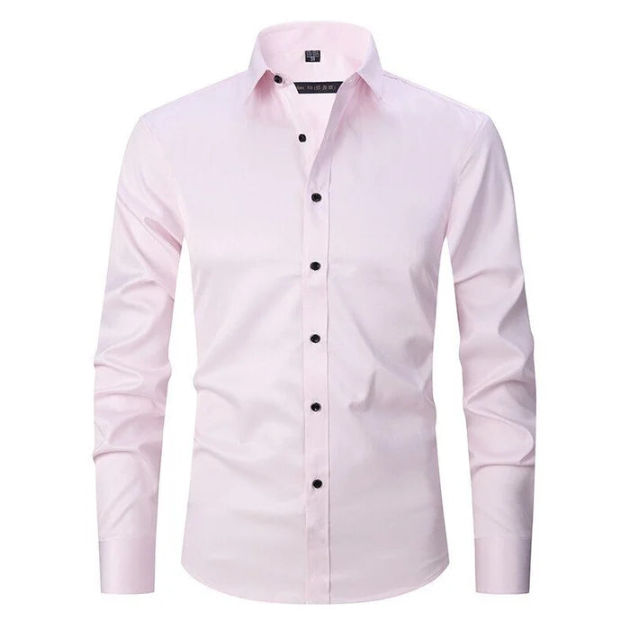 Camicia da uomo elegante e no stiro con bottoni