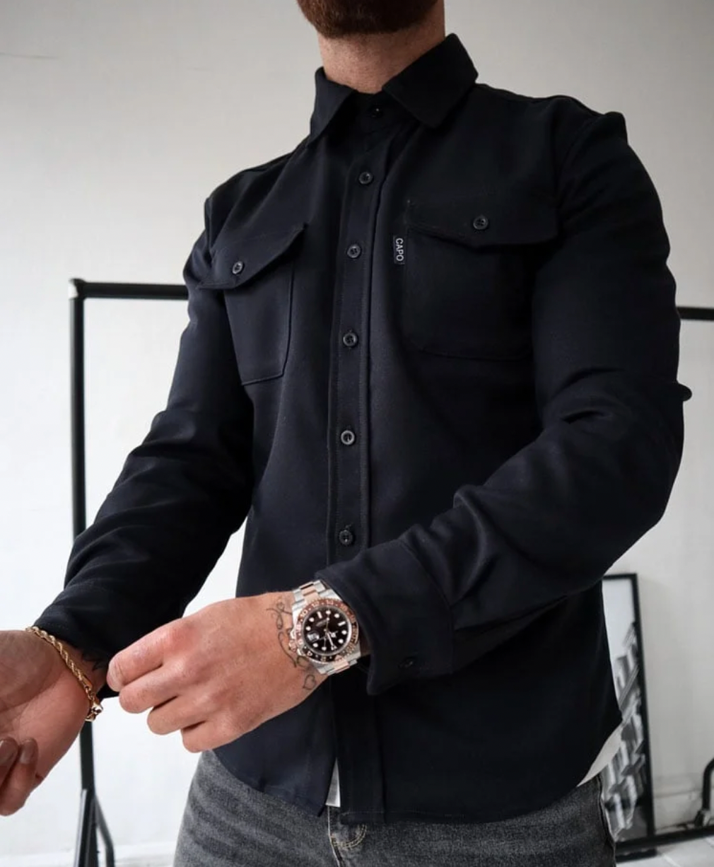 Camicia da uomo moderna ed elegante