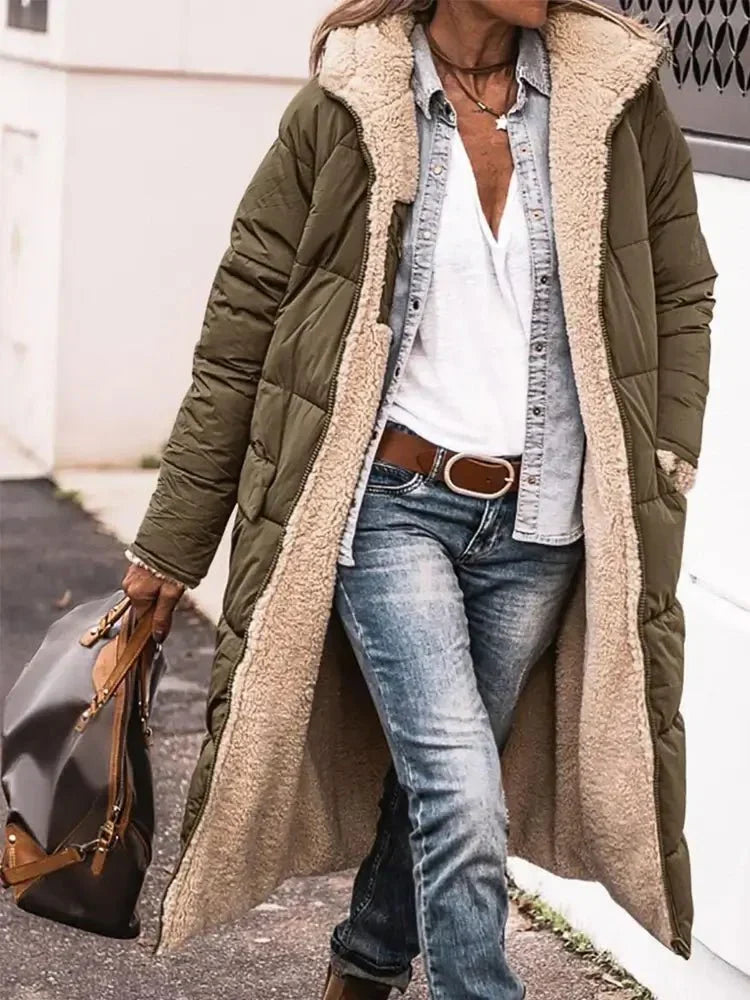 Cappa Lunga in Pile Reversibile con Cappuccio – Calda ed Elegante per l'Inverno