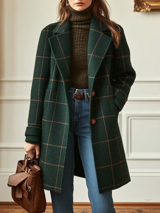 Cappotto invernale da donna di media lunghezza a quadri