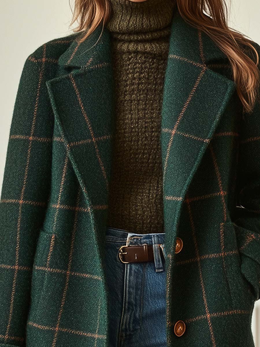 Cappotto invernale da donna di media lunghezza a quadri