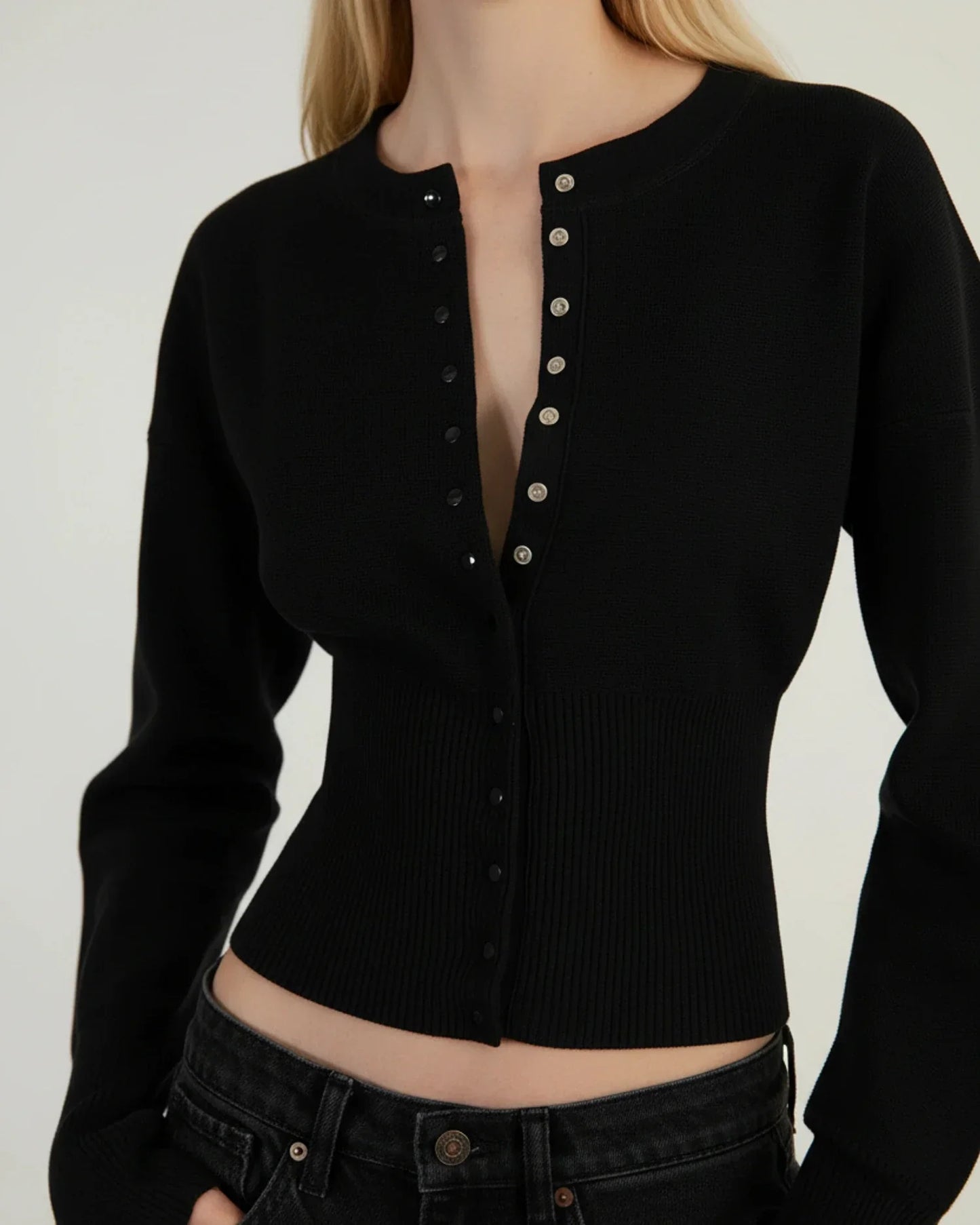 Cardigan corto cropped da donna a maniche lunghe