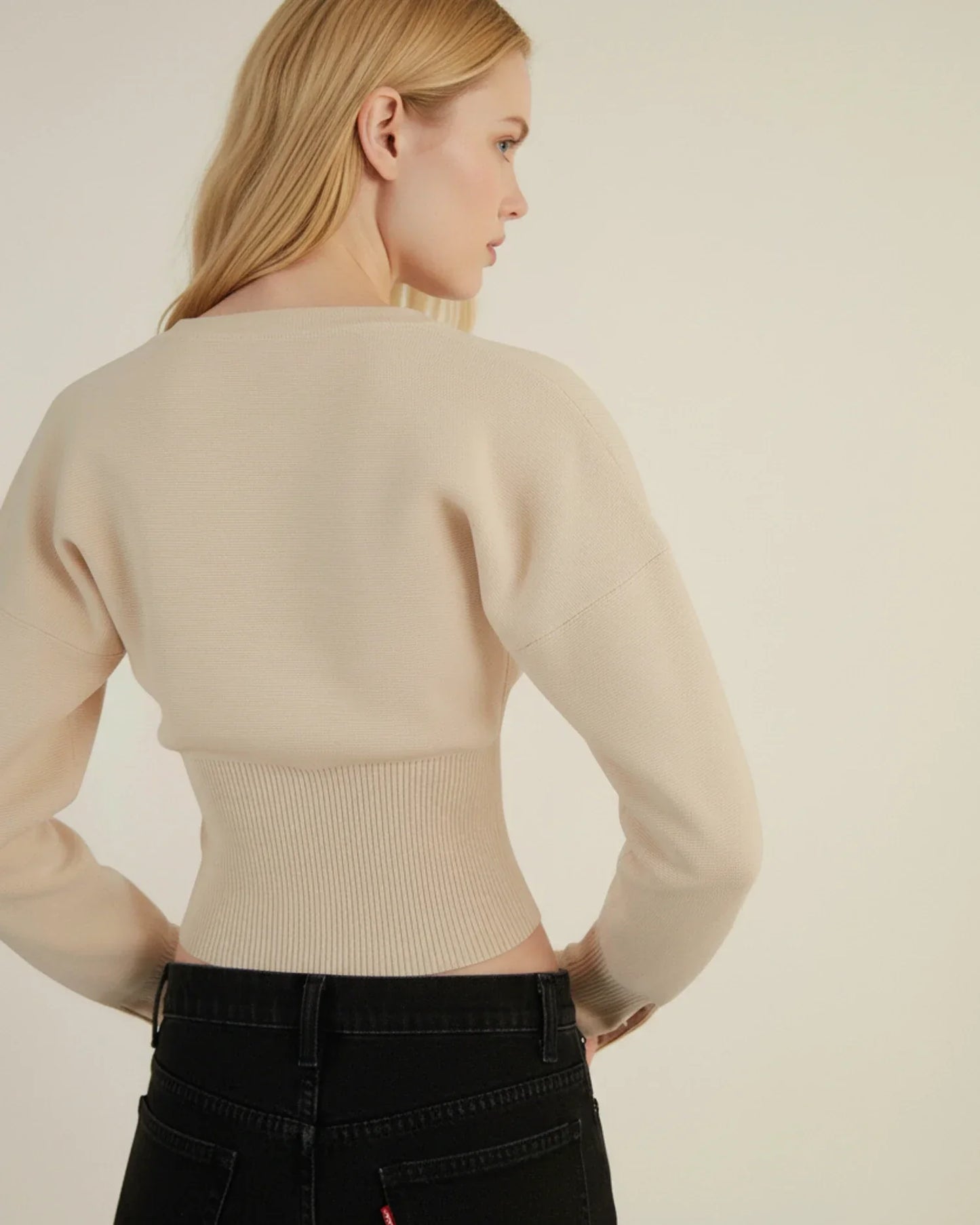 Cardigan corto cropped da donna a maniche lunghe