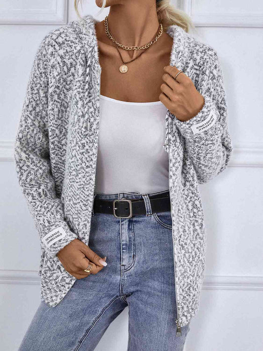 Cardigan in Maglia da Donna con Cappuccio e Tasche Frontali