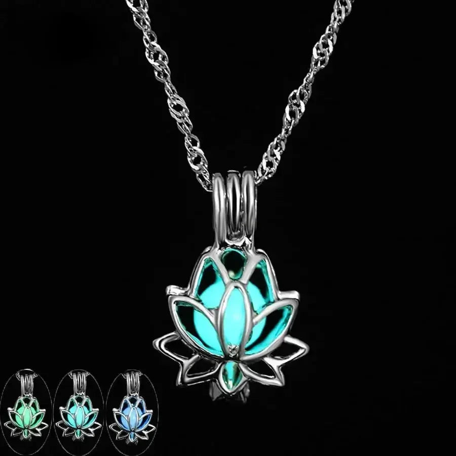 Collana luminosa con fiore di loto