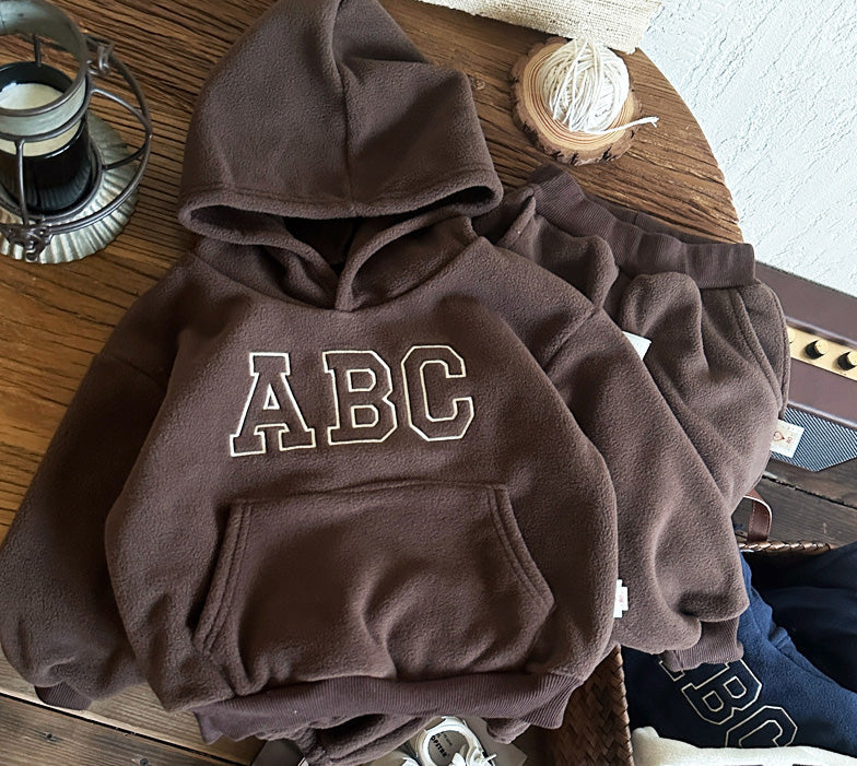 Completo abbigliamento invernale da bambino con fodera in pelliccia