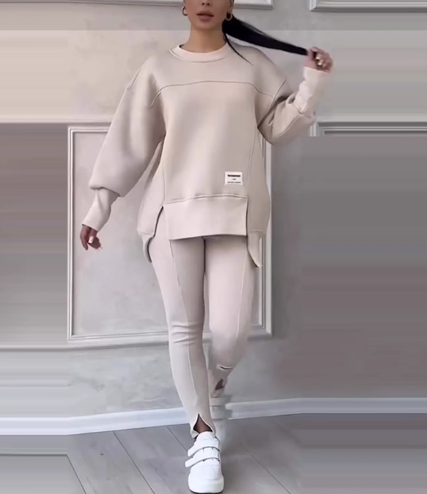 Completo comodo che unisce comfort e uno stile moderno ed elegante