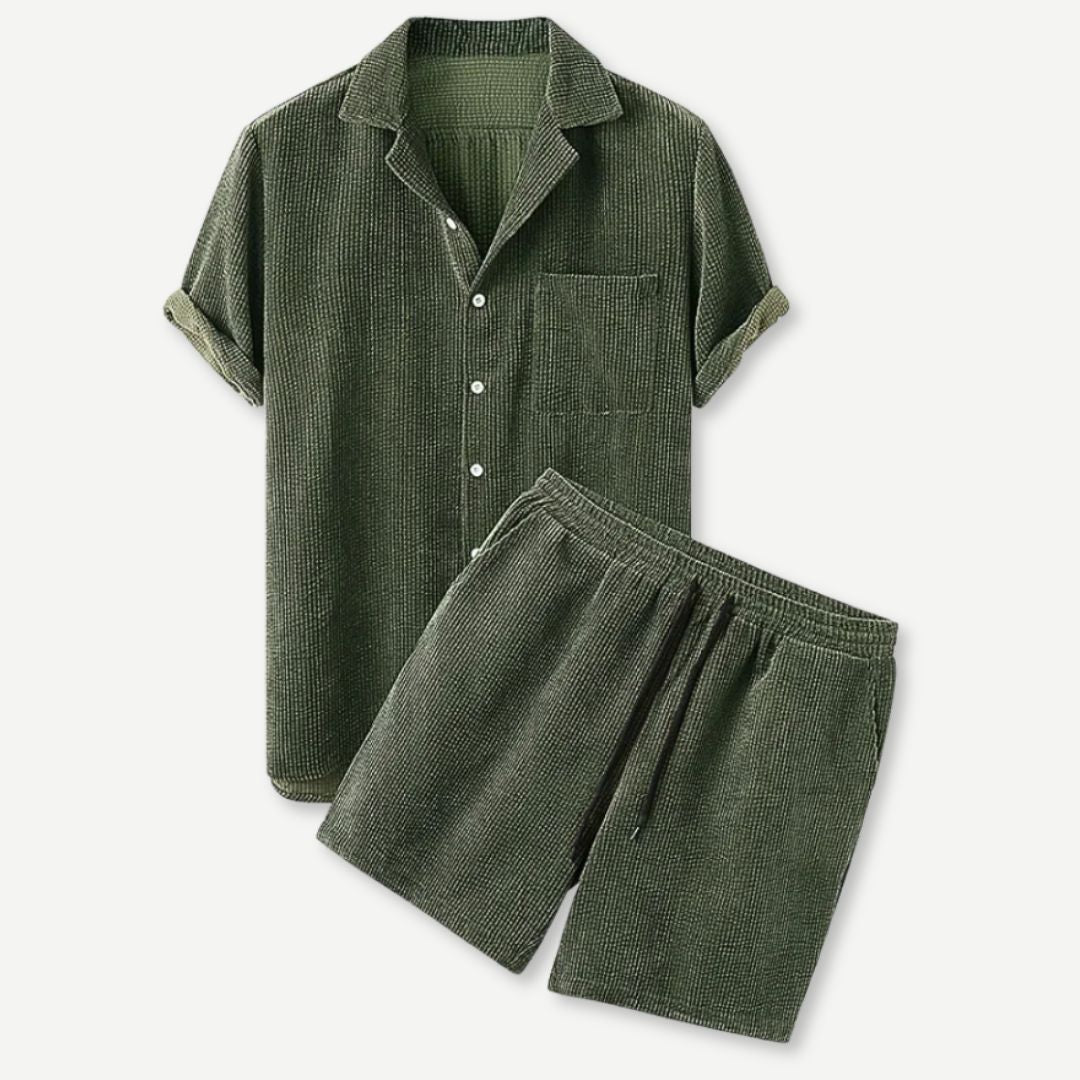 Completo da Uomo con Camicia in Velluto a Coste e Pantaloncini
