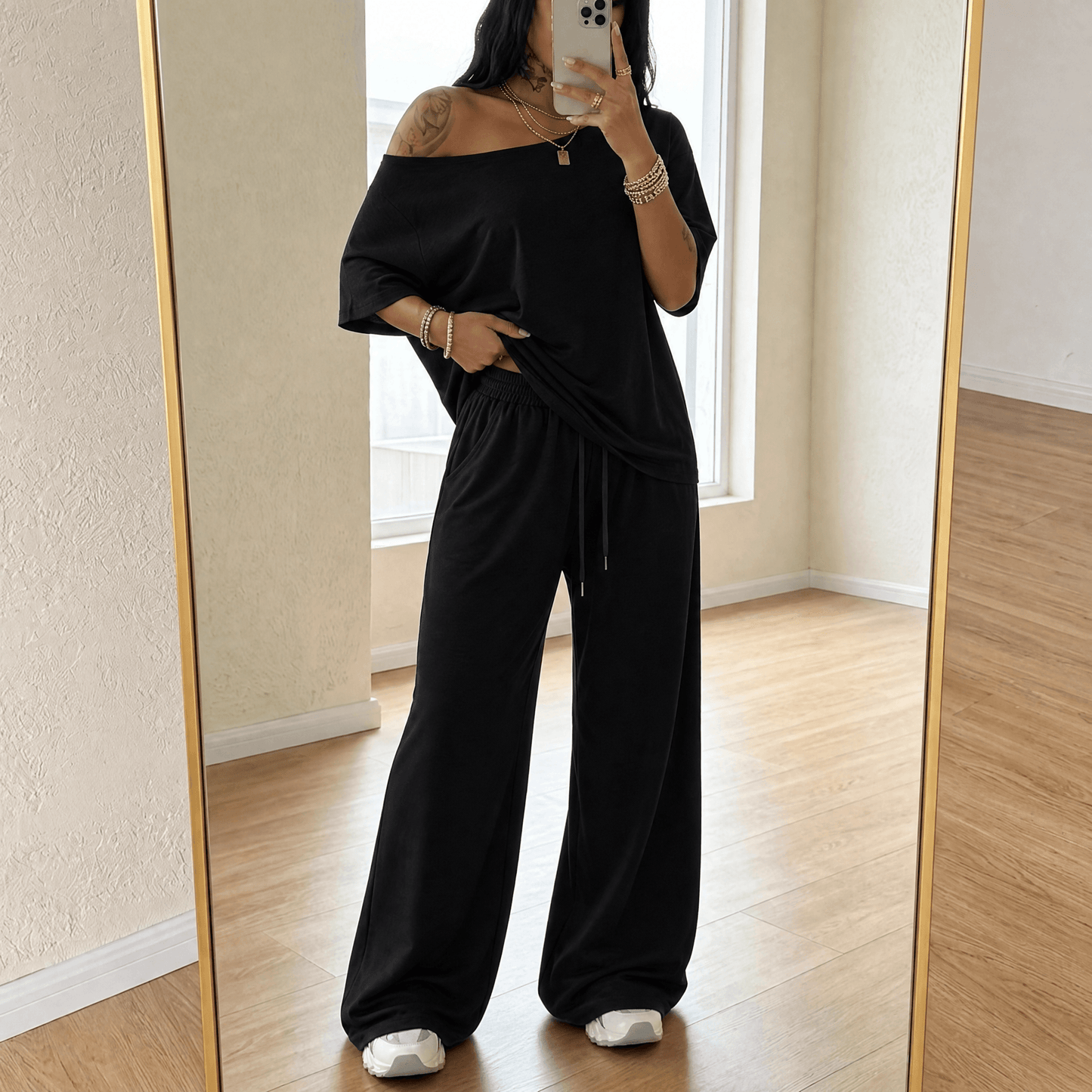 Completo due pezzi con scollo barchetta
