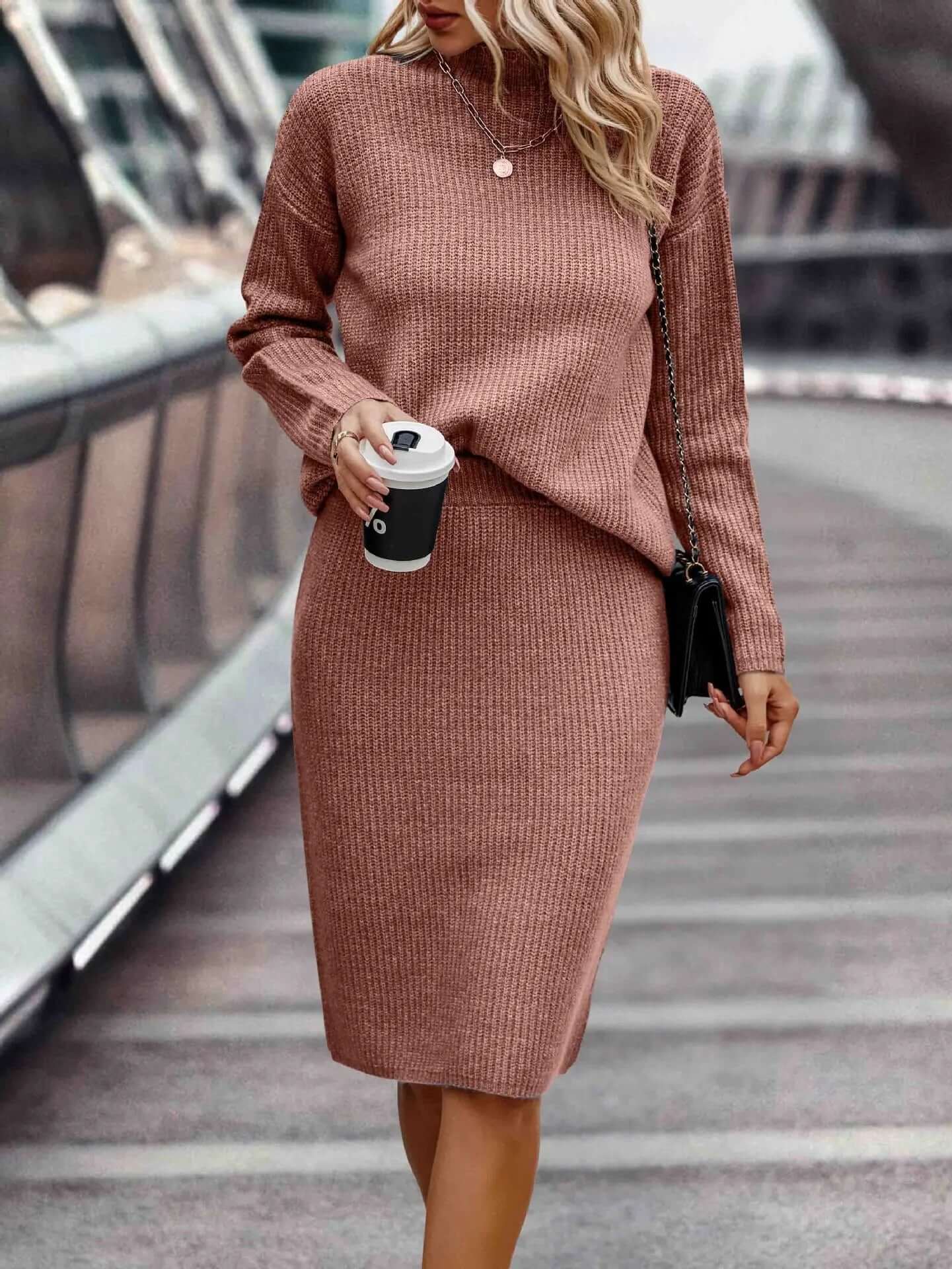 Completo due pezzi in maglia da donna
