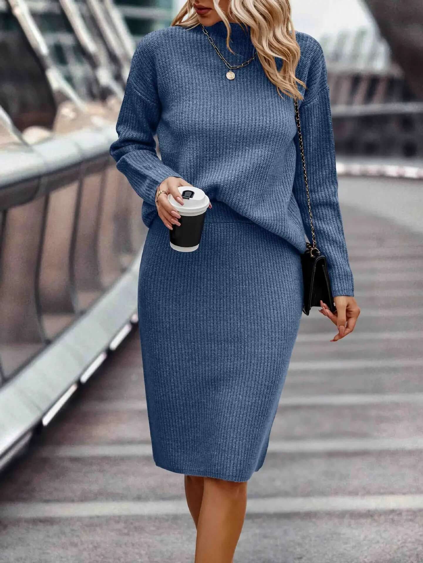Completo due pezzi in maglia da donna
