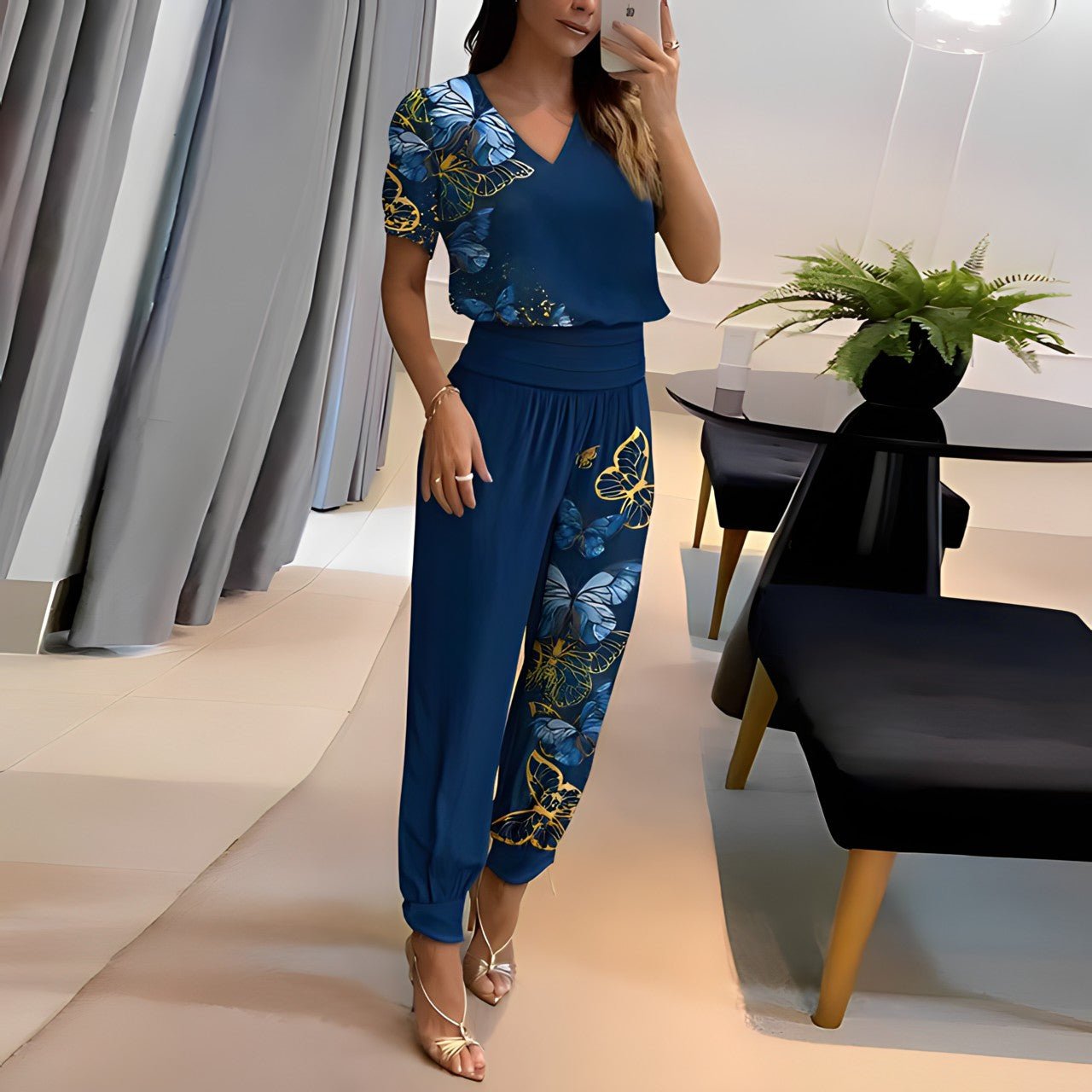 Completo elegante stampato con scollo a V