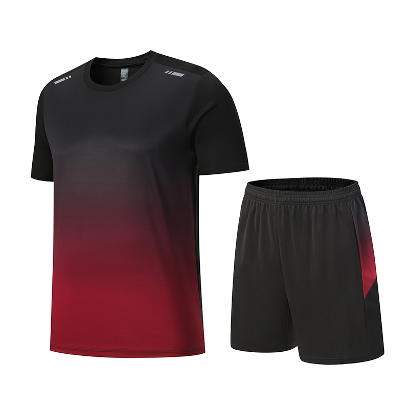 Completo sportivo dinamico con t-shirt e pantaloncini – traspirante e comodo per giornate attive