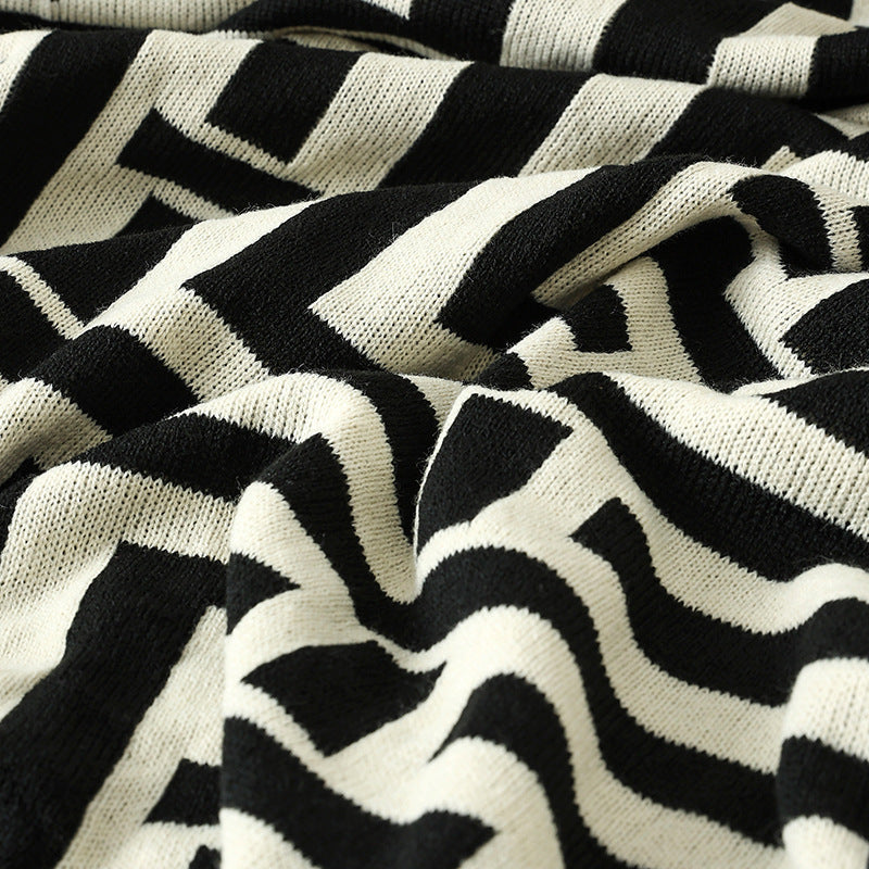 Coperta decorativa calda da donna con moderno motivo geometrico