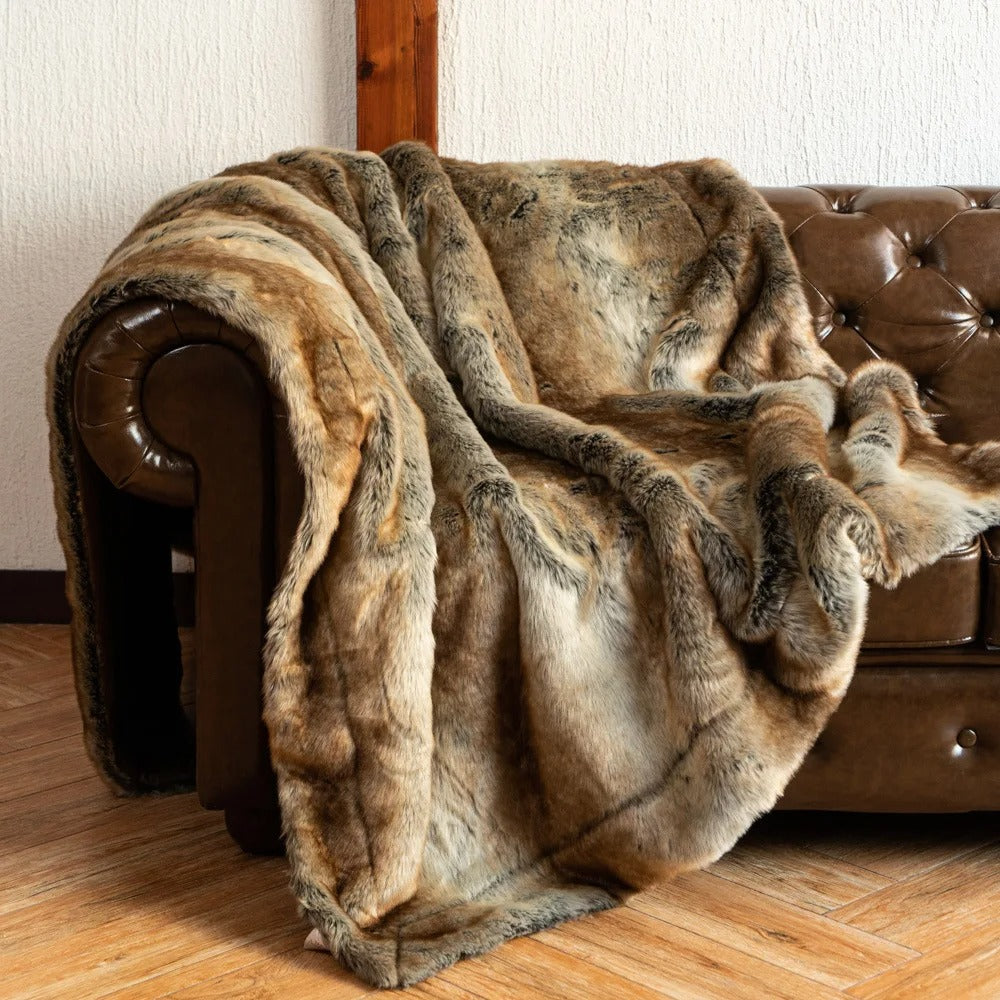 Coperta di Lusso in Pelliccia Ecologica - Calore e Stile per la Tua Casa