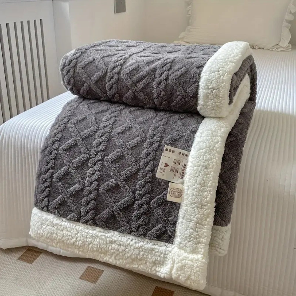 Coperta in Maglia Sherpa con Motivo a Rombi