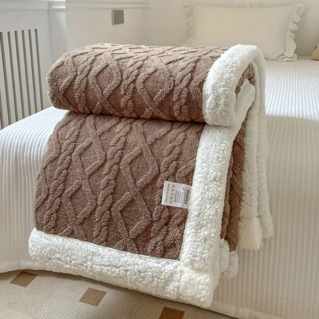 Coperta in Maglia Sherpa con Motivo a Rombi