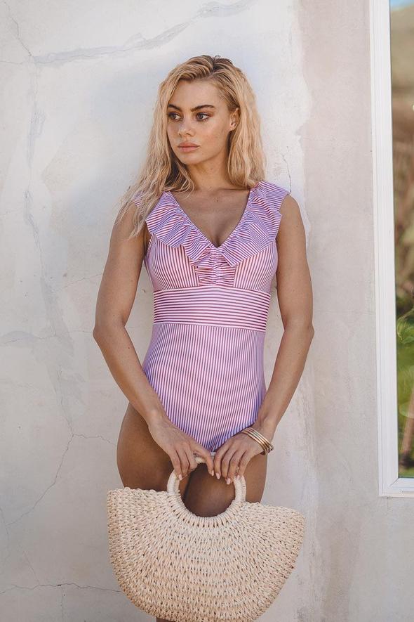 Costume da bagno intero a righe con volants